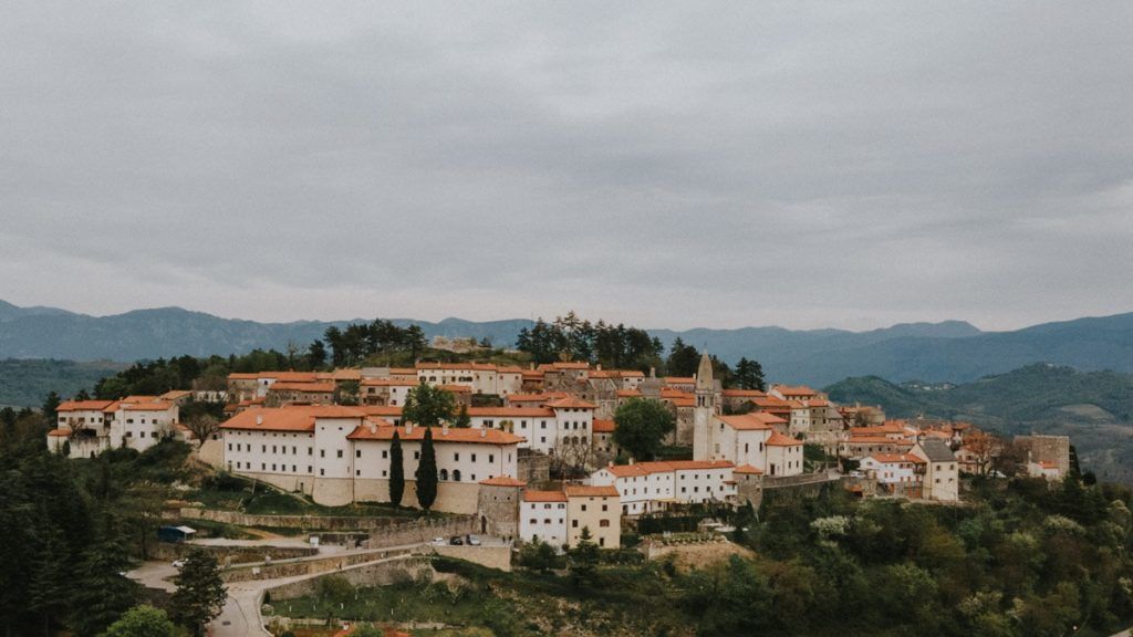 Poroka na Krasu - Najboljše fotografske lokacije | Satuara